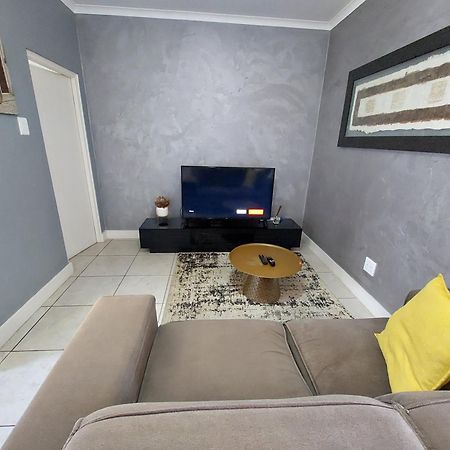Zwelakho Furnished Apartments The Cube Johannesburg Ngoại thất bức ảnh