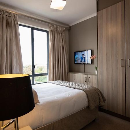 Zwelakho Furnished Apartments The Cube Johannesburg Ngoại thất bức ảnh