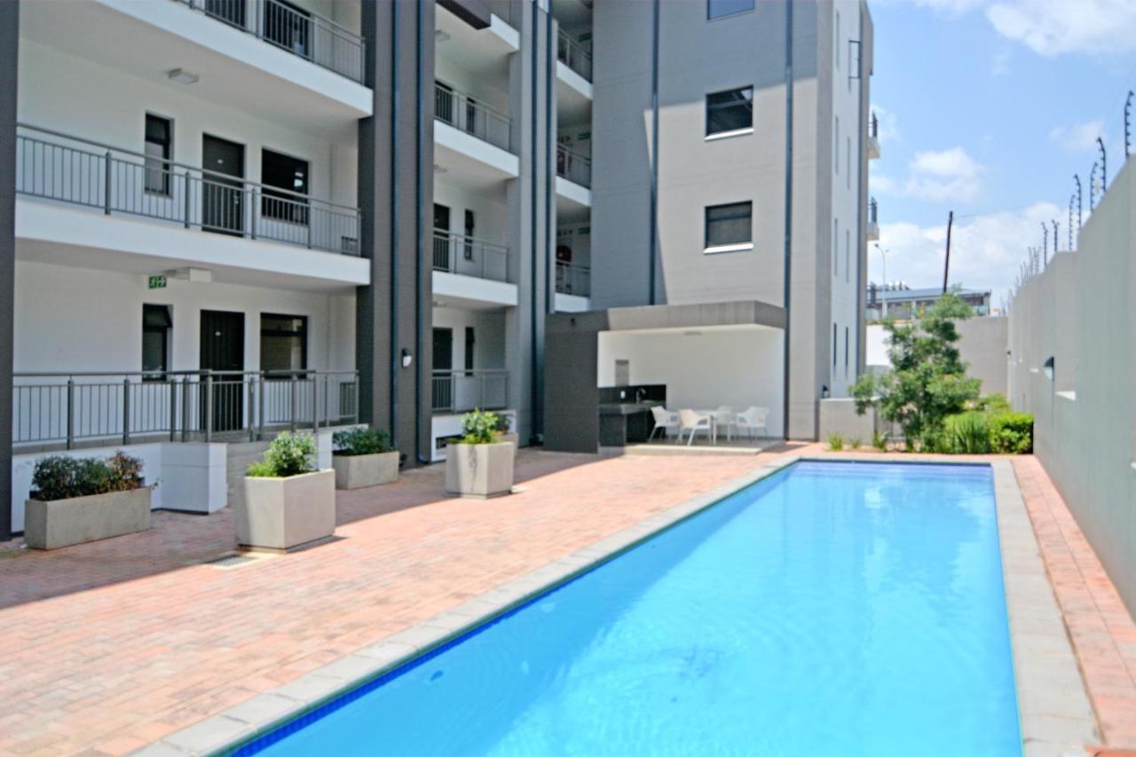 Zwelakho Furnished Apartments The Cube Johannesburg Ngoại thất bức ảnh