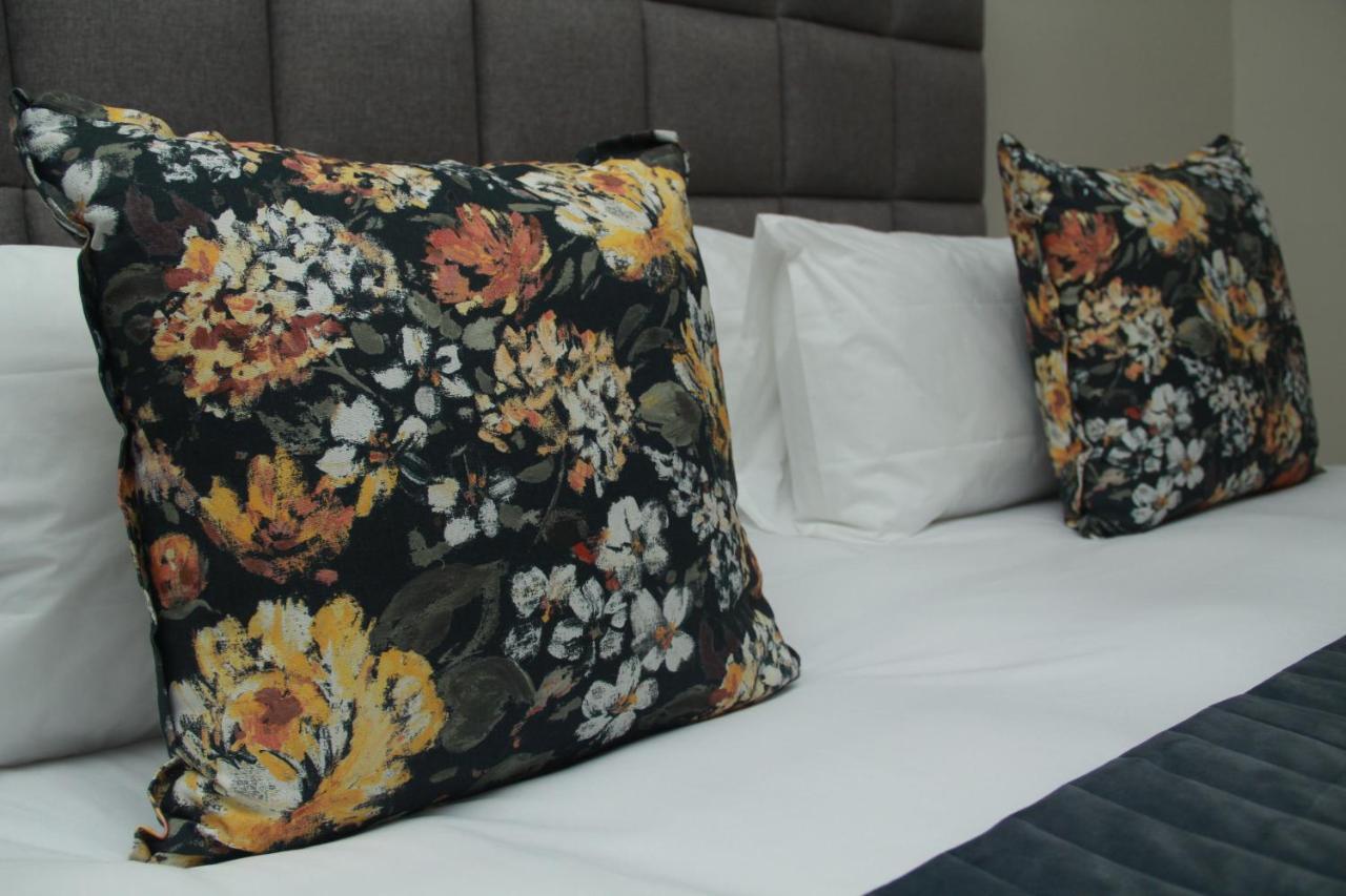 Zwelakho Furnished Apartments The Cube Johannesburg Ngoại thất bức ảnh