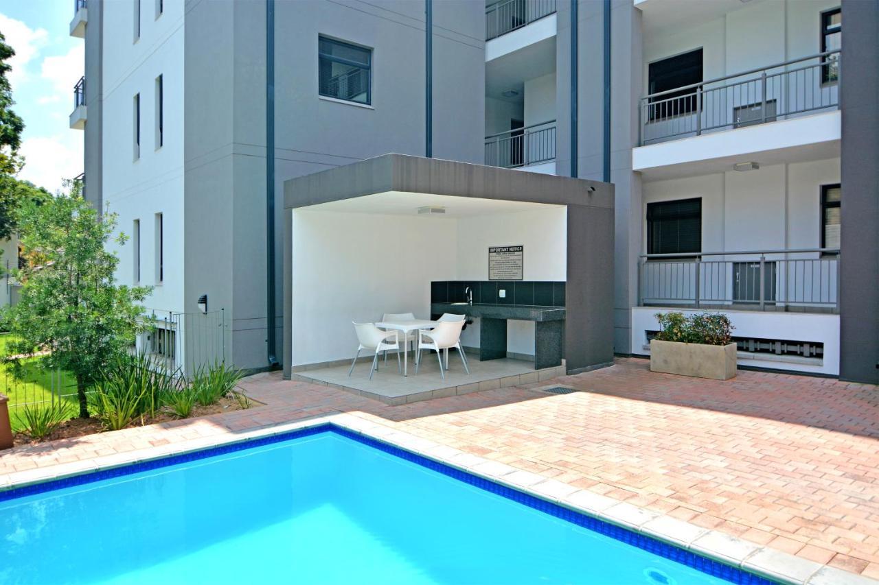 Zwelakho Furnished Apartments The Cube Johannesburg Ngoại thất bức ảnh
