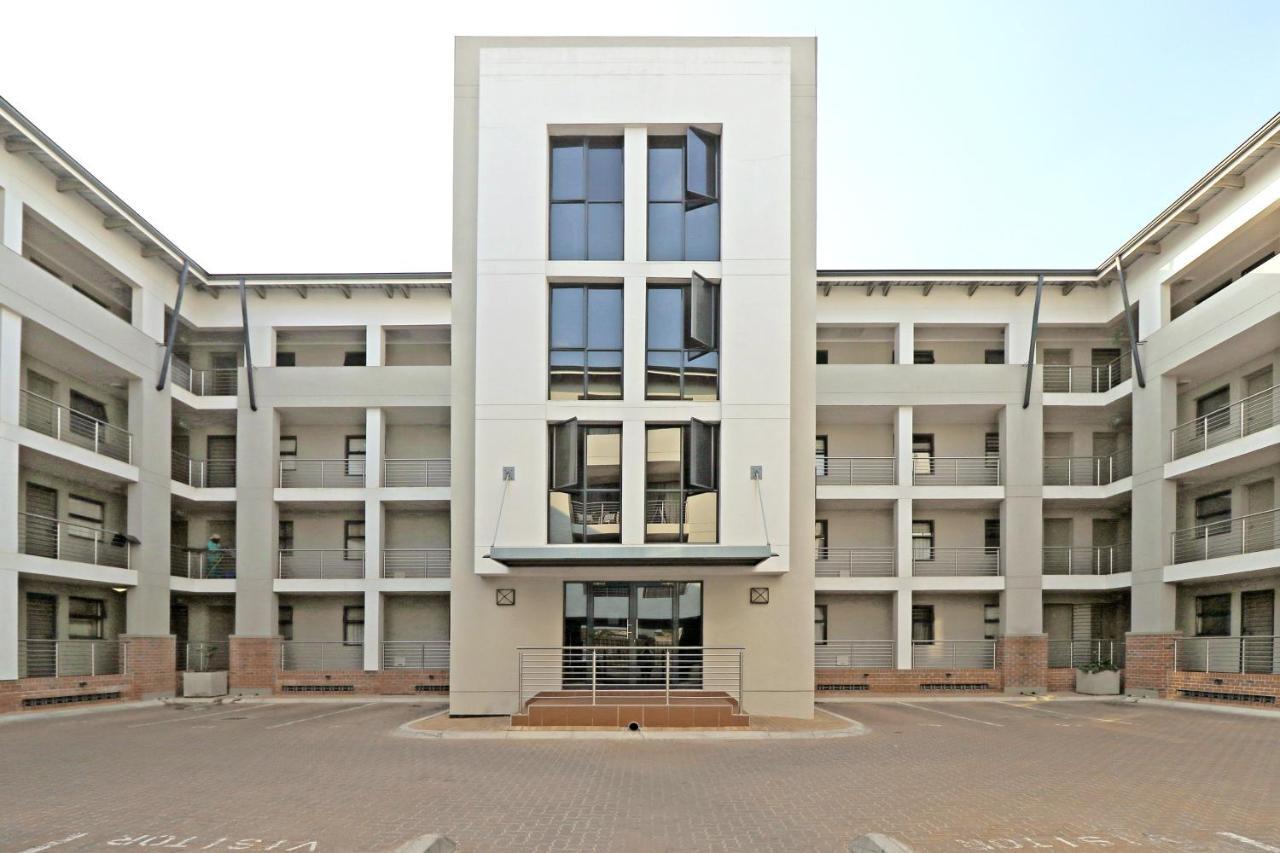 Zwelakho Furnished Apartments The Cube Johannesburg Ngoại thất bức ảnh