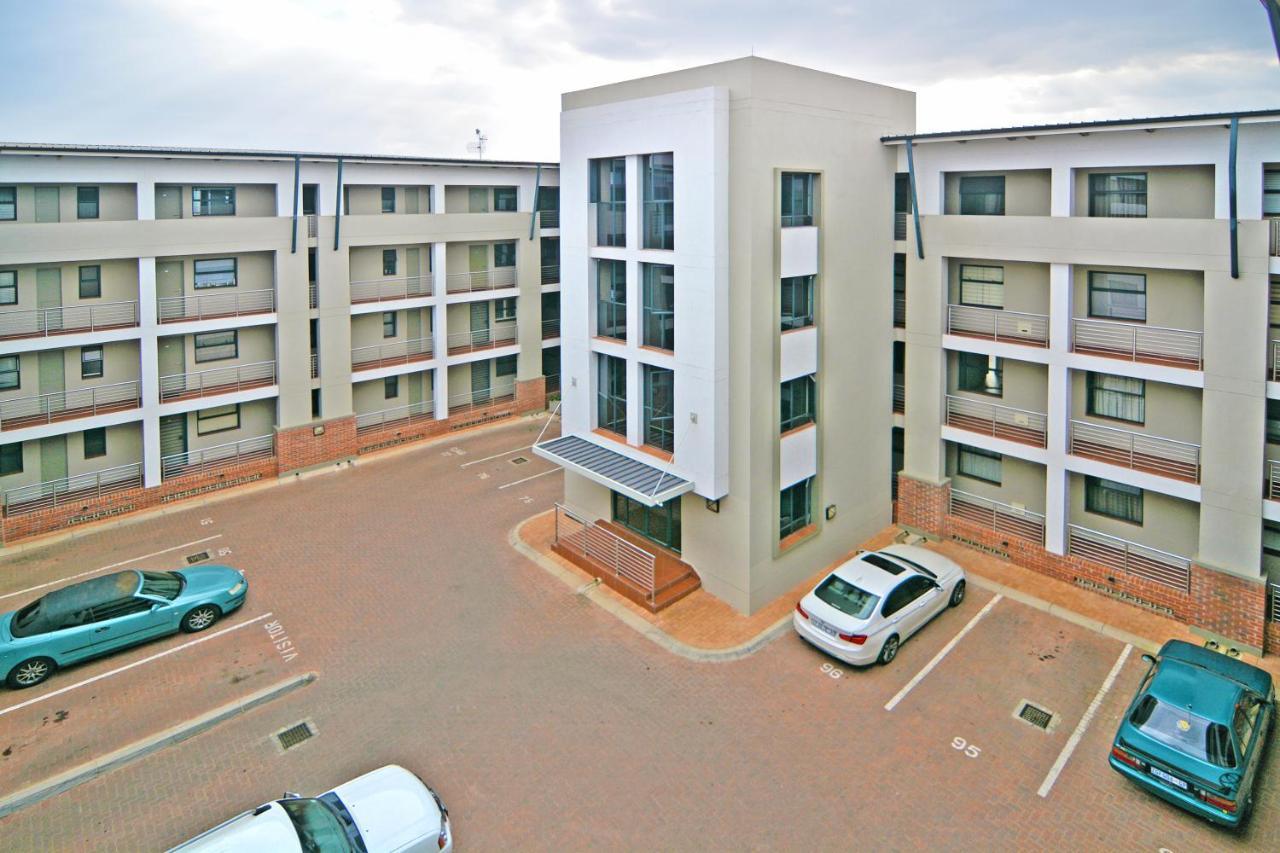 Zwelakho Furnished Apartments The Cube Johannesburg Ngoại thất bức ảnh