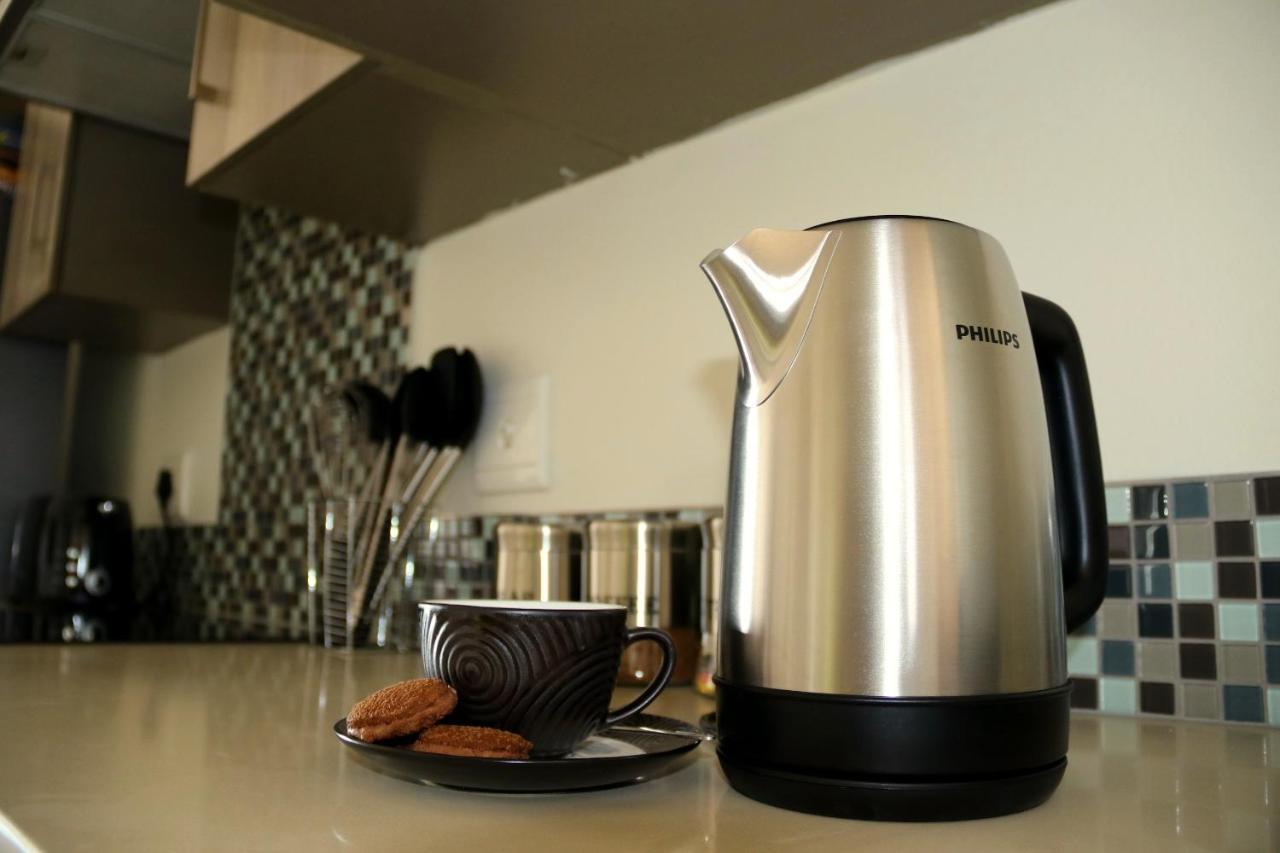 Zwelakho Furnished Apartments The Cube Johannesburg Ngoại thất bức ảnh