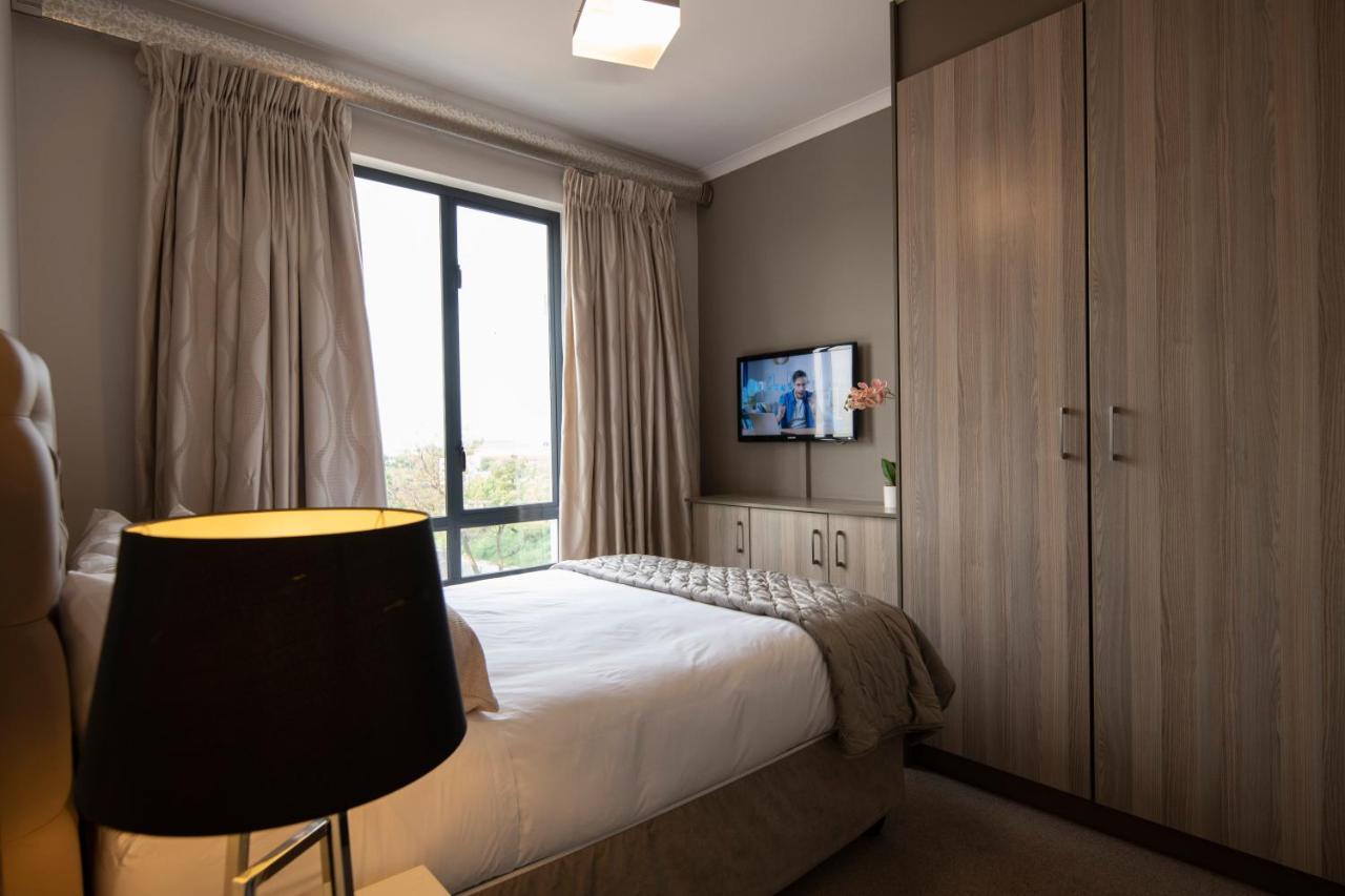 Zwelakho Furnished Apartments The Cube Johannesburg Ngoại thất bức ảnh